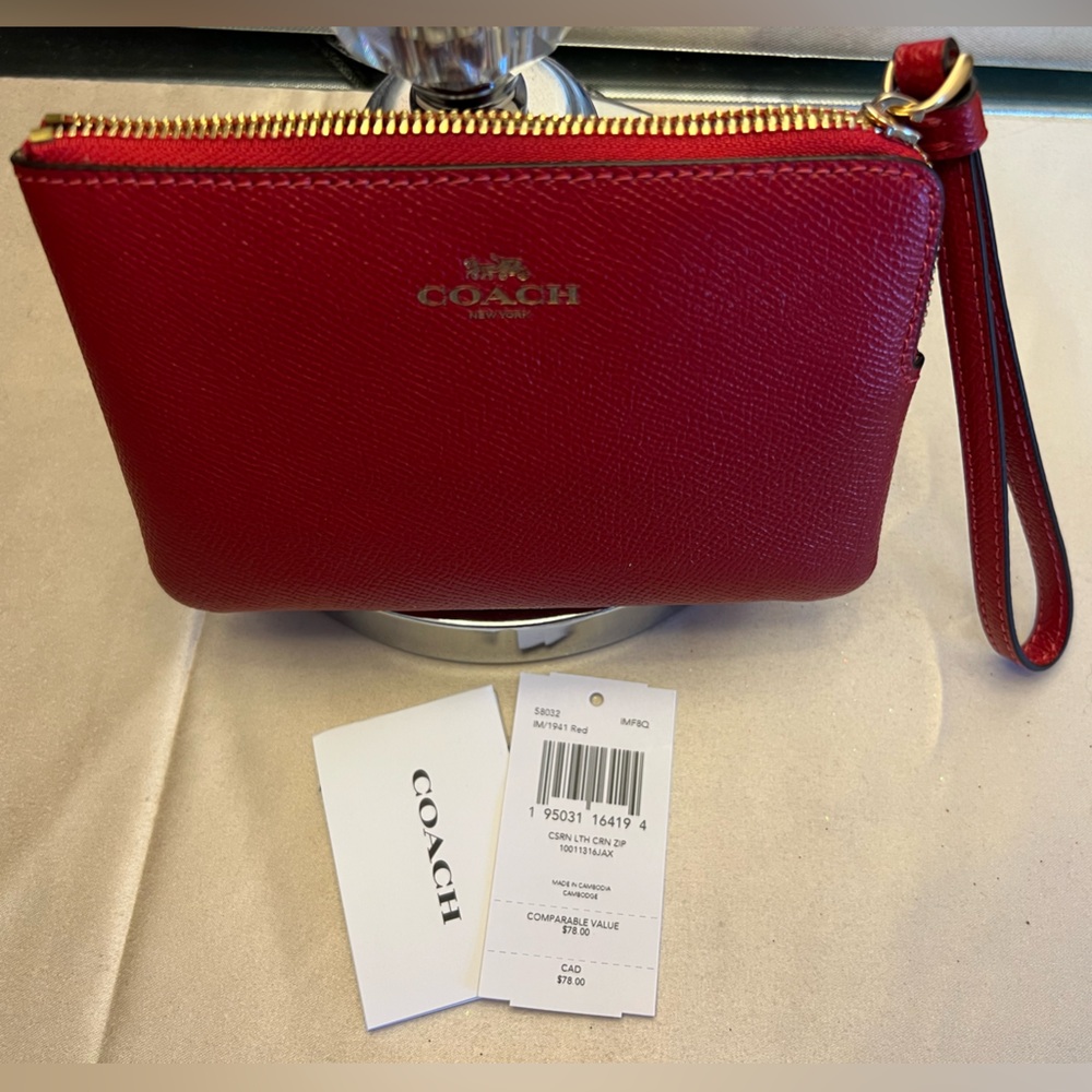 Coach Corner Zip Cranberry Leather Wristlet